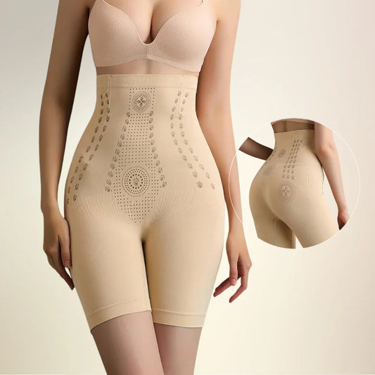 Guilly modeladora da Yuna